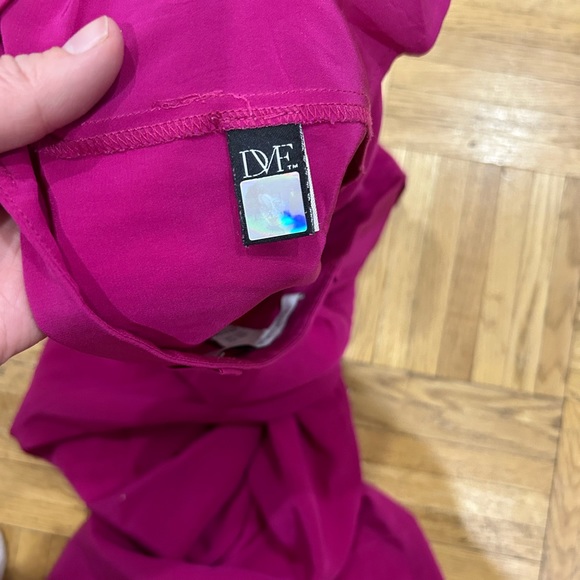 Diane Von Furstenburg silk pants size 2 - Picture 4 of 4